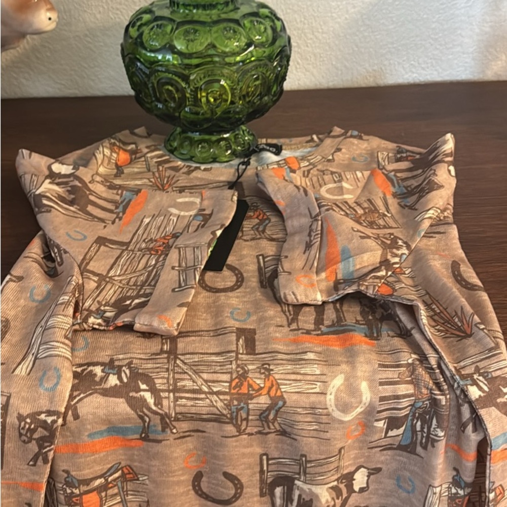 Women's Short Sleeve Tee - Brown - Picture 3 of 3